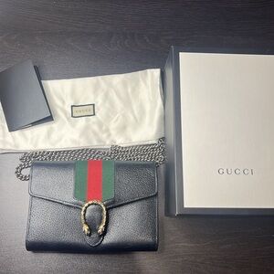 Gucci dionysus mini crossbody clutch on chain
